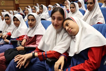 آیین اختتامیه دومین دوره زنگ کتابخوانی یار مهربان در یزد برگزار شد