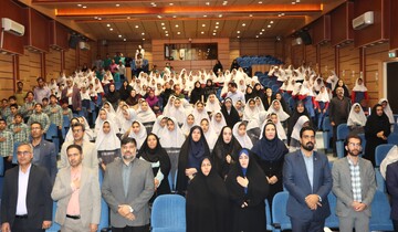 آیین اختتامیه دومین دوره زنگ کتابخوانی یار مهربان در یزد برگزار شد