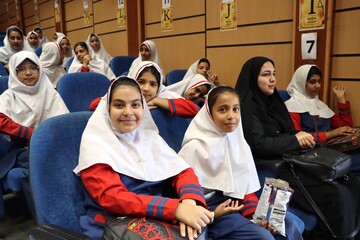 آیین اختتامیه دومین دوره زنگ کتابخوانی یار مهربان در یزد برگزار شد