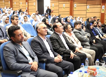 آیین اختتامیه دومین دوره زنگ کتابخوانی یار مهربان در یزد برگزار شد