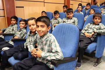 آیین اختتامیه دومین دوره زنگ کتابخوانی یار مهربان در یزد برگزار شد