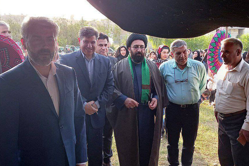 ویژه‌برنامه «قلعه کتاب، در روستای دوستدار کتاب» برگزار شد