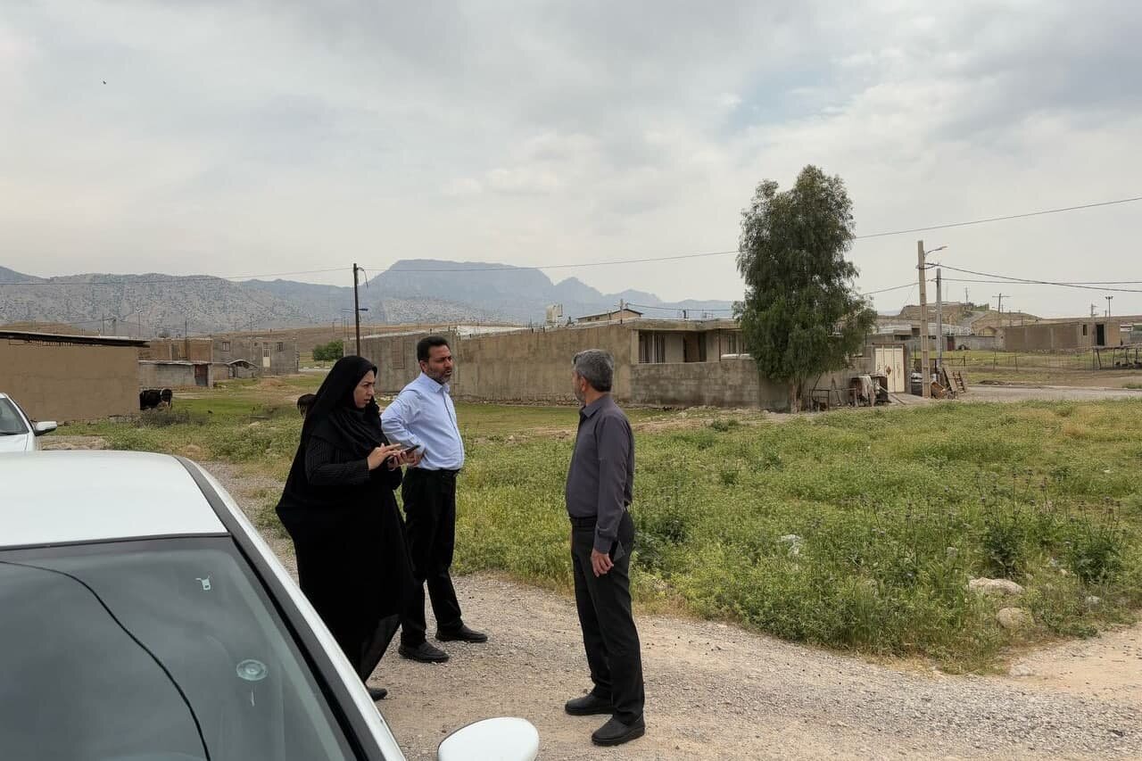 بازدید مدیرکل از کتابخانه‌های عمومی شهرستان‌های آبدانان و دره‌شهر