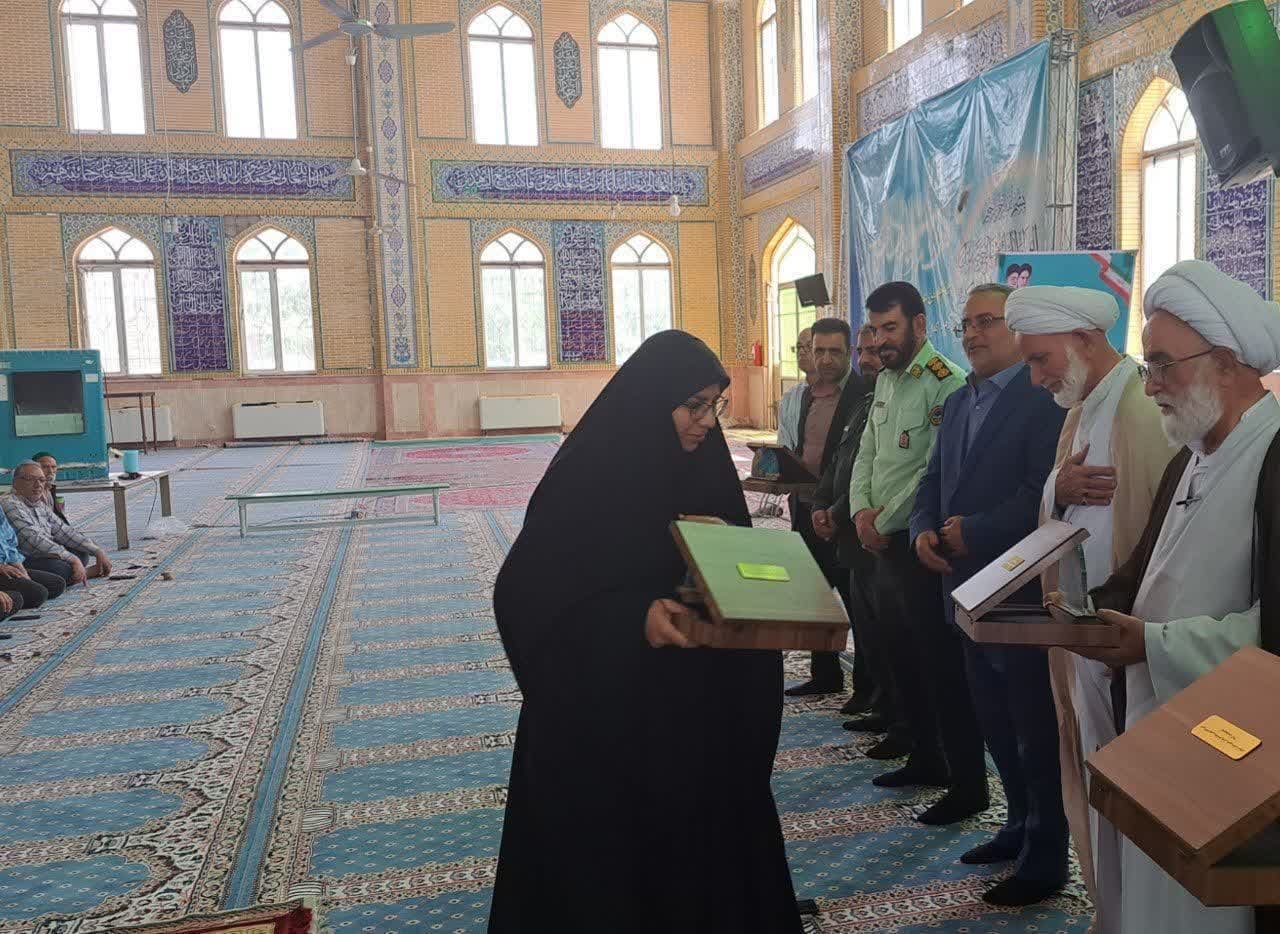 برنامه‌های فرهنگی و آموزشی در کتابخانه‌های استان مرکزی برگزار شد