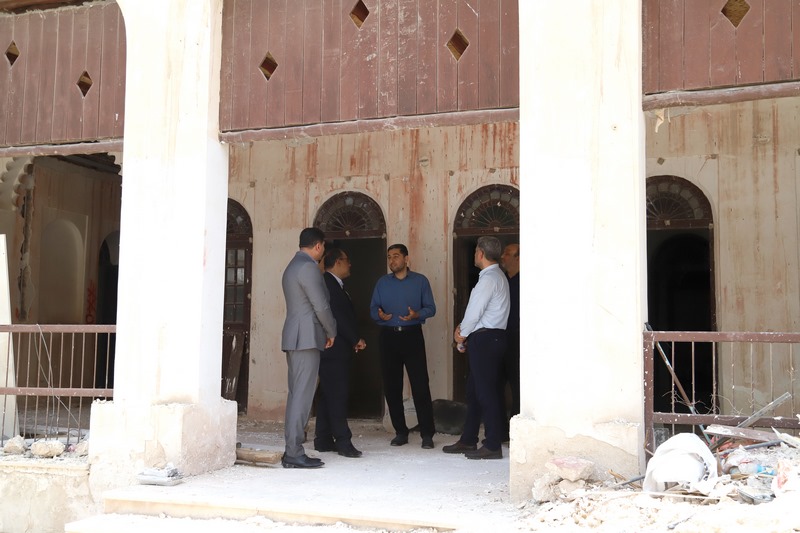 بازدید فرماندار بوشهر از روند مرمت بنای تاریخی کتابخانه عمومی مصلحیان بوشهر