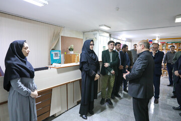 بازدید دبیرکل نهاد از کتابخانه عمومی آیت الله اراکی شهر اراک