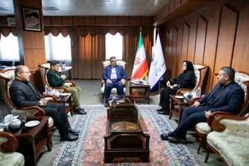 دیدار آزاده نظر بلند دبیرکل نهاد با مهدی زندیه وکیلی استاندار مرکزی