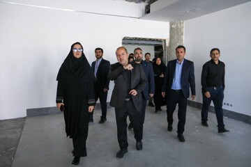 بازدید دبیرکل نهاد از کتابخانه مرکزی اراک