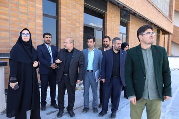 بازدید دبیرکل نهاد از کتابخانه مرکزی اراک