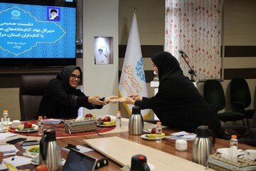 نشست صمیمی دبیرکل نهاد با کتابداران استان مرکزی