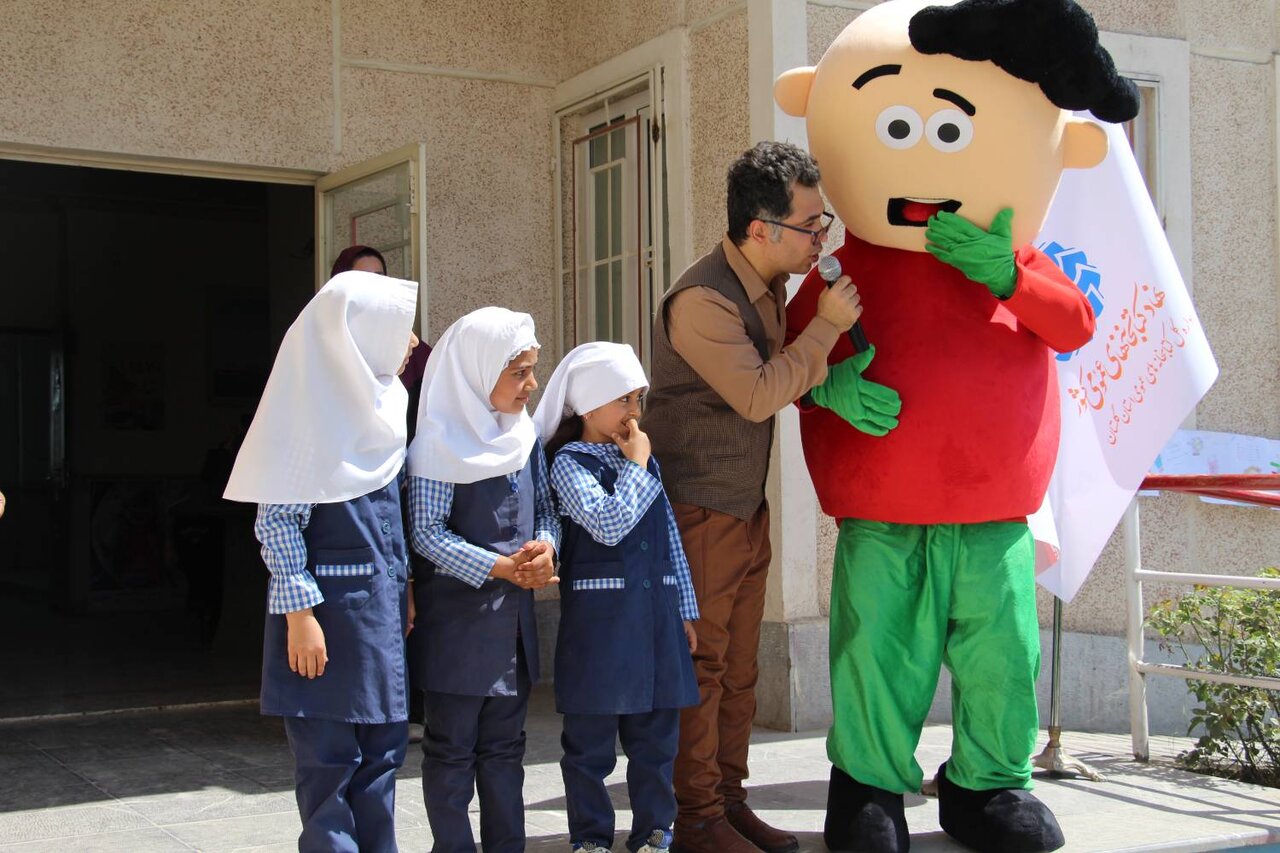 «مثبت کتابخووون» در مدرسه رودکی روستای کماسی برگزار شد