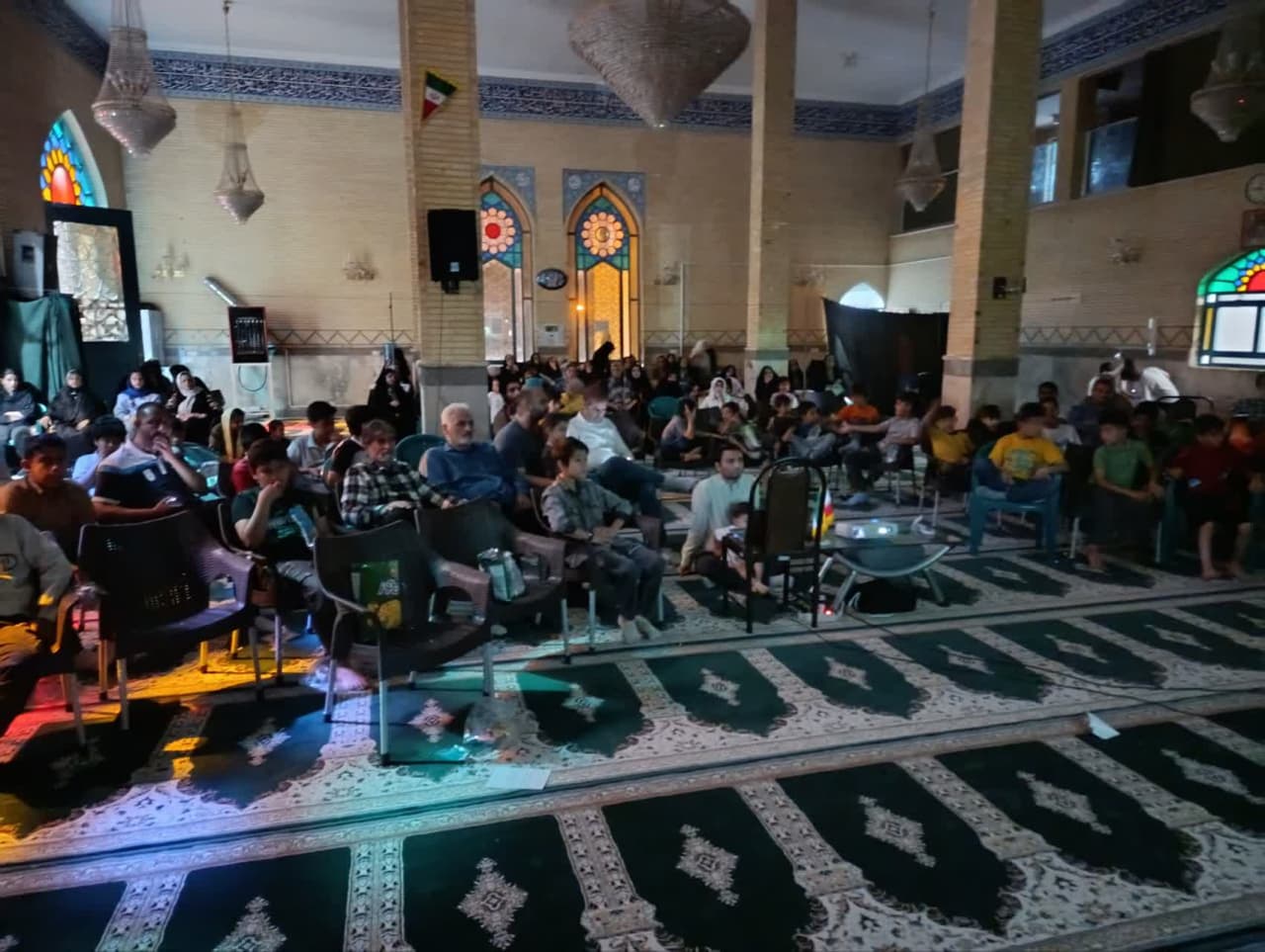 روایت مقاومت و پیروزی در کتابخانه‌های عمومی استان مرکزی