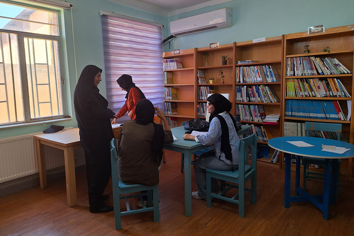 بازدید مدیرکل کتابخانه های عمومی استان ایلام از کتابخانه های شهرستان هلیلان