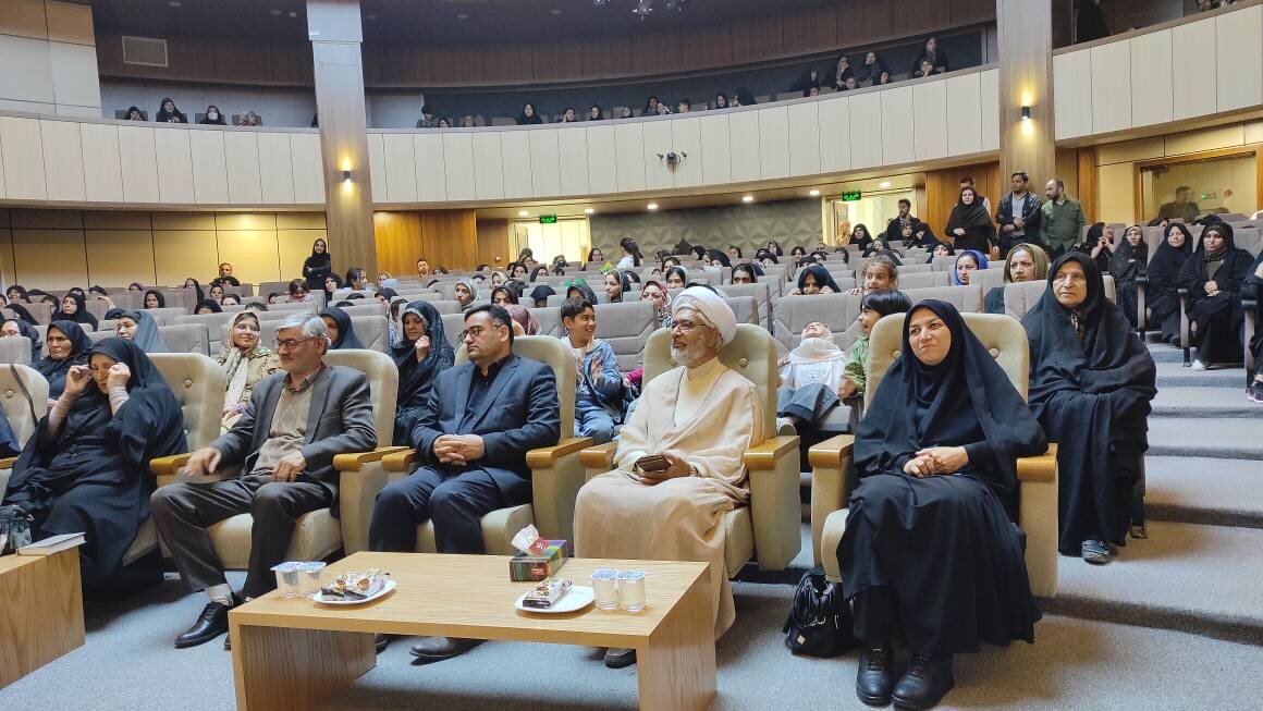 نشست تخصصی «تاثیر اخلاق در زندگی زناشویی» در اردبیل برگزار شد