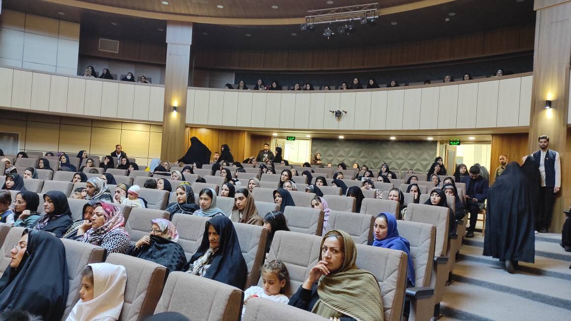 نشست تخصصی «تاثیر اخلاق در زندگی زناشویی» در اردبیل برگزار شد