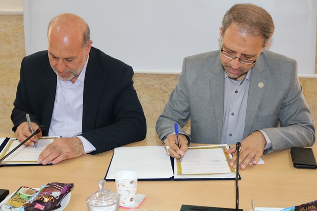 تفاهمنامه همکاری اداره کل کتابخانههای عمومی و دانشگاه سمنان امضا شد