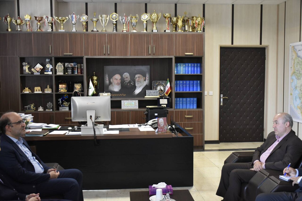 مدیران کل کتابخانه های عمومی و دیوان محاسبات آذربایجان شرقی دیدار و گفتگو کردند