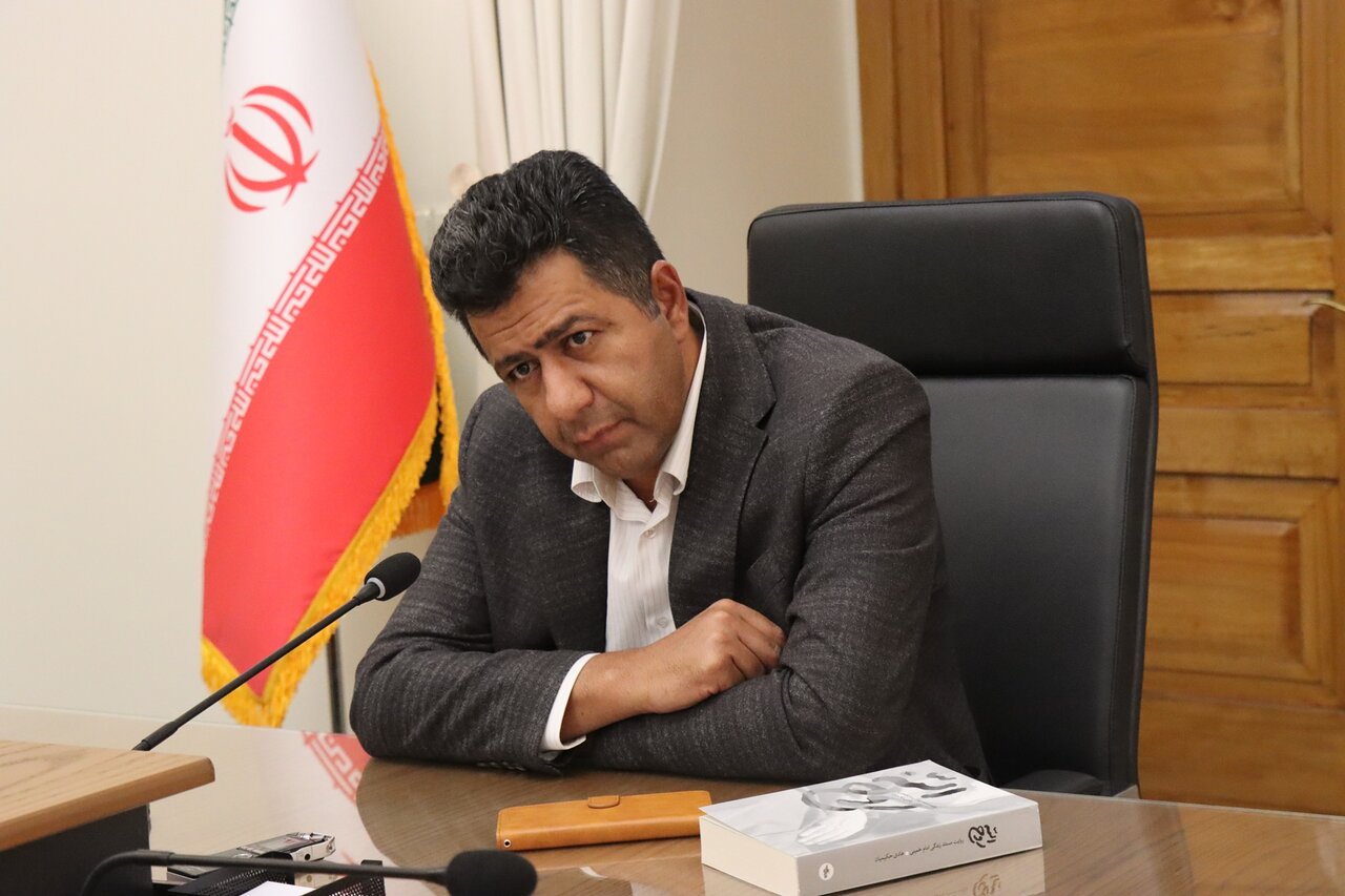 از کتابخانه‌های یزد تا داستان مردم؛ شش سال تلاش برای روایت زندگی روح‌الله/ امام خمینی(ره) پیش از سال ۴۱؛ چهره‌ای که کمتر دیده‌ایم/ نویسنده‌ای که تاریخ را بی‌پانویس نوشت؛ اما مستند