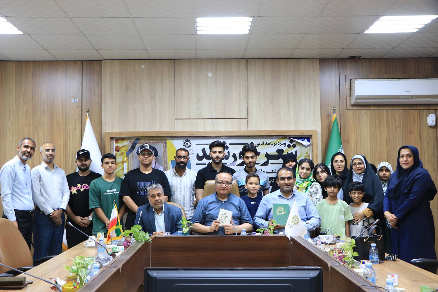 نگاه جذاب و روایتگرانه کتاب «روحالله»، باعث استقبال جوانان از این کتاب خواهد شد