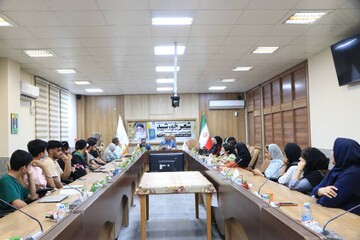 نگاه جذاب و روایتگرانه کتاب «روح‌الله»، باعث استقبال جوانان از این کتاب خواهد شد