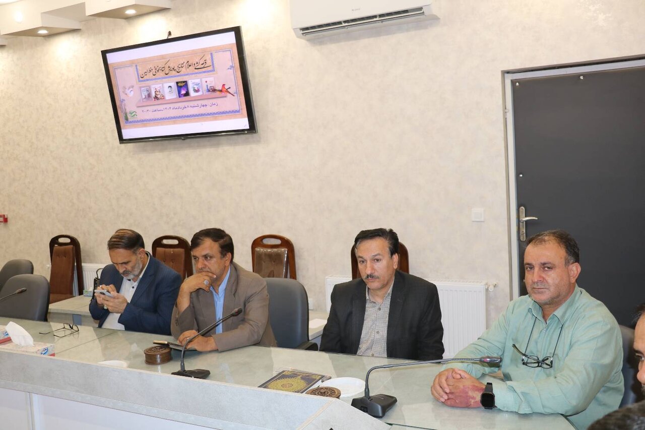 پویش کتابخوانی خط امین در استان کرمان برگزیدگان خود را شناخت