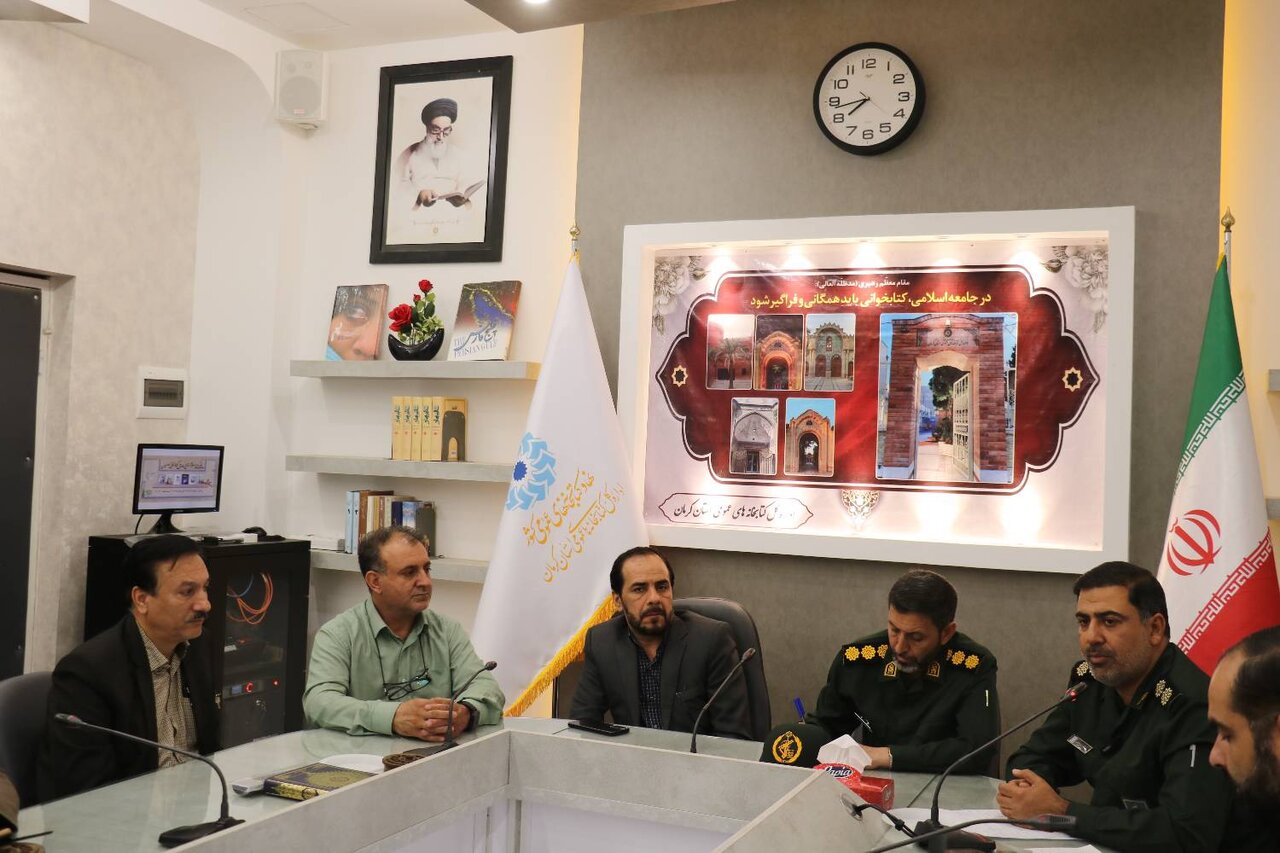 پویش کتابخوانی خط امین در استان کرمان برگزیدگان خود را شناخت