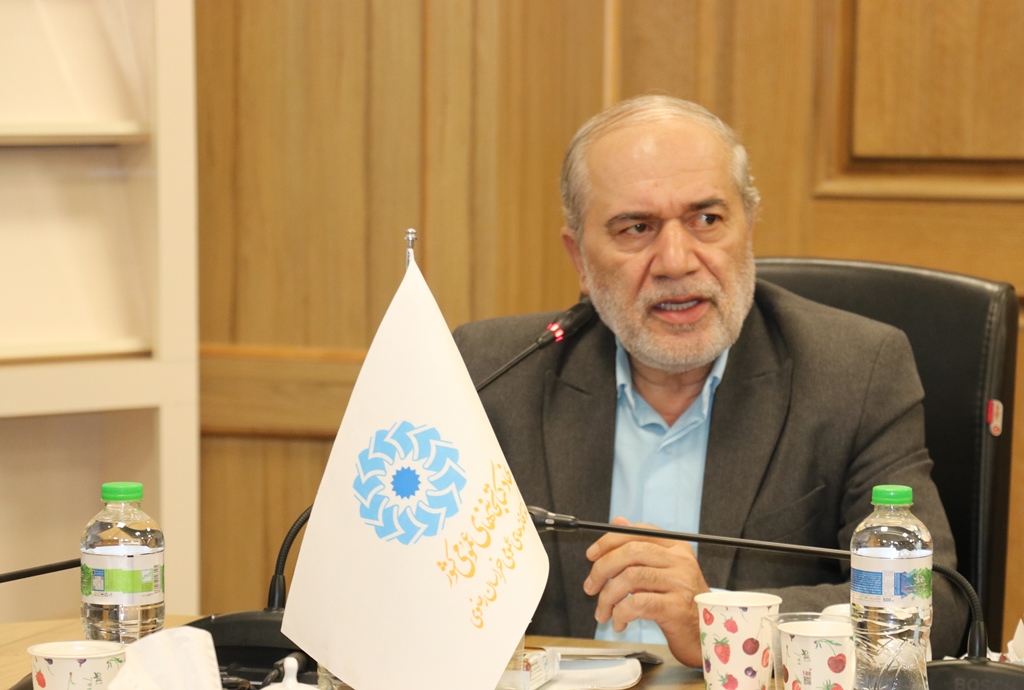 محفل شعرخوانی «روح‌الله» برگزار شد