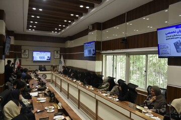 نشست کتاب خوان تخصصی با محوریت کتاب «روح الله» در تبریز