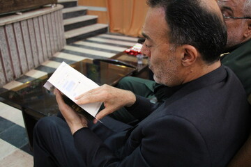 آیین رونمایی از کتاب «زود برگرد» در شهر اراک