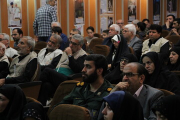 آیین رونمایی از کتاب «زود برگرد» در شهر اراک