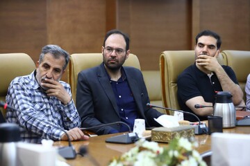 نشست«روح‌الله در آئینه تقریظ» در کتابخانه مرکزی پارک شهر