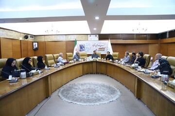 نشست«روح‌الله در آئینه تقریظ» در کتابخانه مرکزی پارک شهر