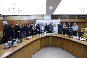 نشست«روح‌الله در آئینه تقریظ» در کتابخانه مرکزی پارک شهر