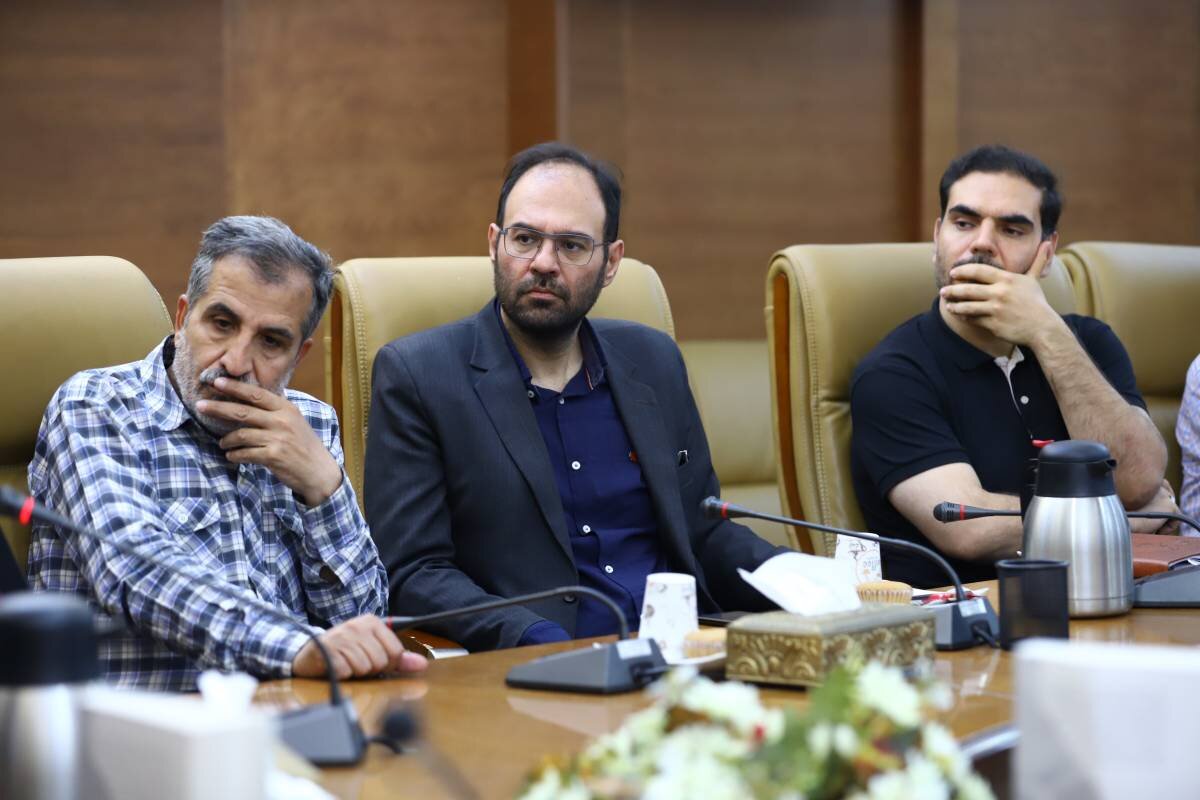 نویسنده کتاب «روحالله» اسیر عناصر روایی نمی شود