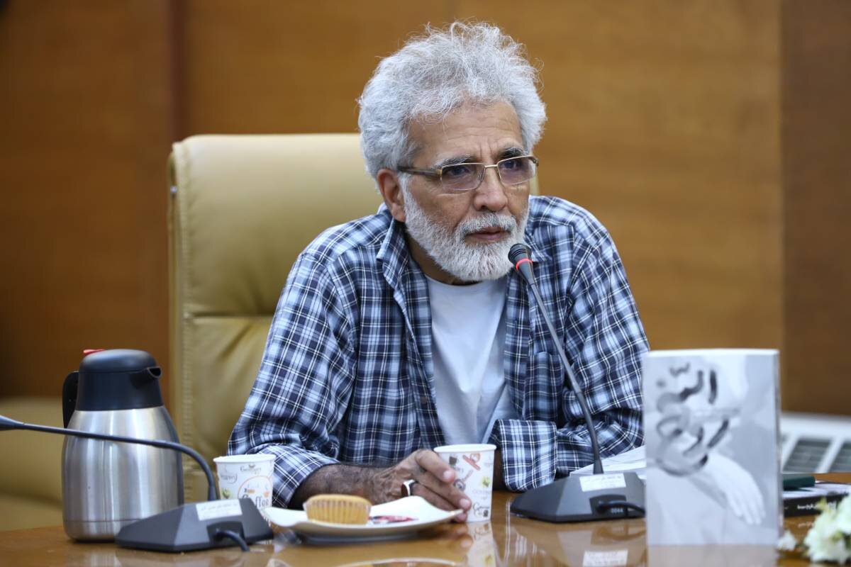 نویسنده کتاب «روحالله» اسیر عناصر روایی نمی شود