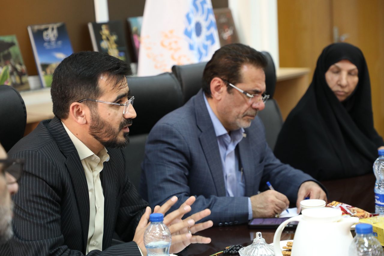 نشست کارگروه توسعه کتابخانه های سیار در خوزستان