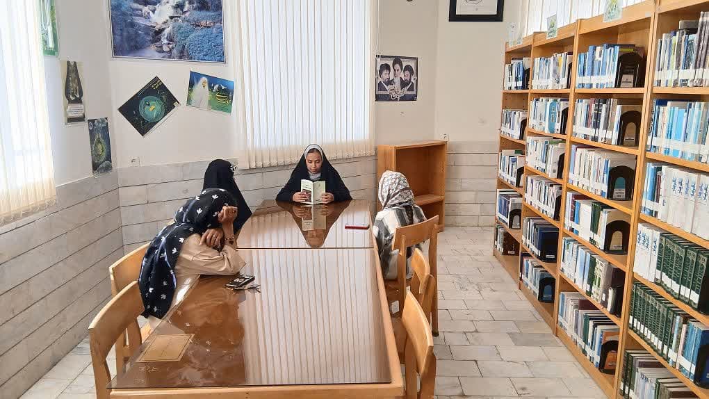 «خط به خط با روحالله» در کتابخانههای عمومی دیار آفتاب