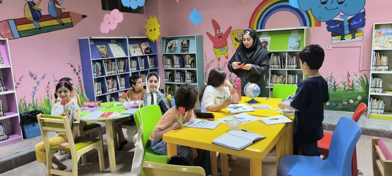 «خط‌ به‌ خط با روح‌الله» در کتابخانه‌های عمومی دیار آفتاب