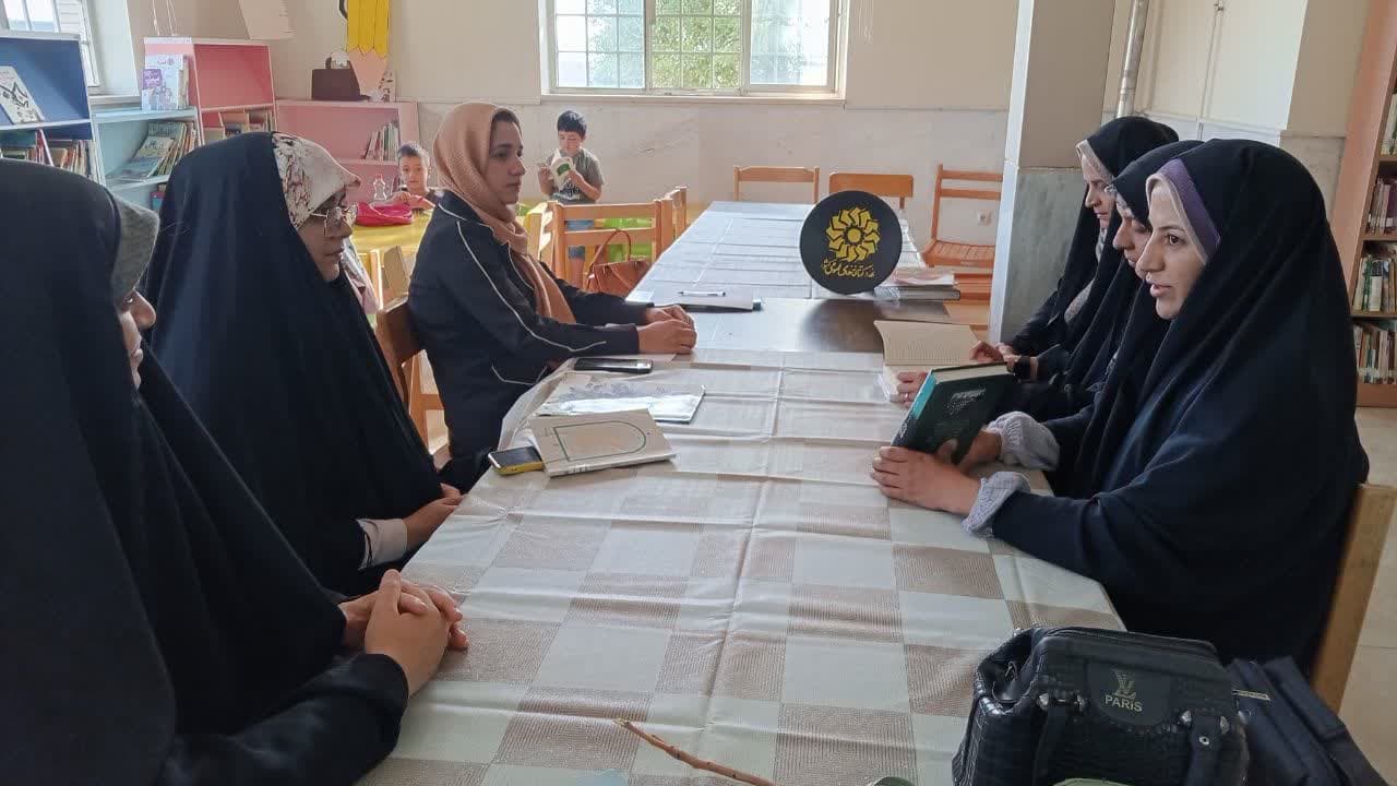 «خط به خط با روحالله» در کتابخانههای عمومی دیار آفتاب