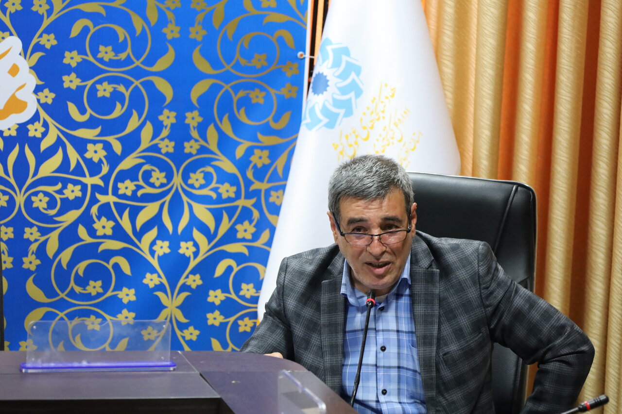 محفل ادبی «روحالله» در کتابخانه مرکزی آذربایجانغربی برگزار شد