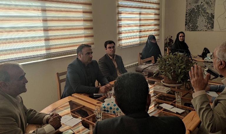 استفاده از ظرفیت خیّرین و سمنها، یکی از عوامل موثر و مفید در توسعه کتابخانهها