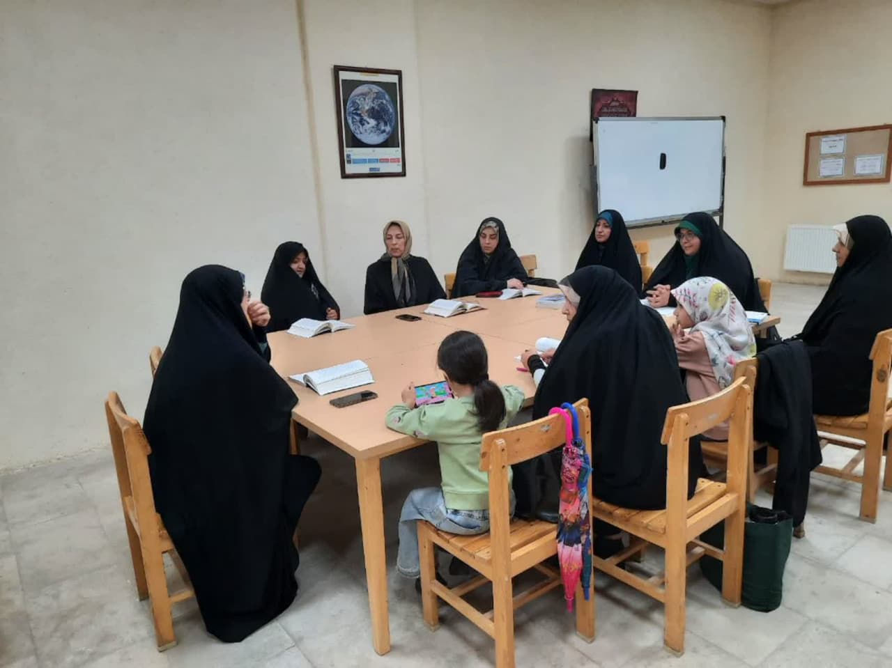 روایتی از خدمات دهی کتابداران به اعضای کتابخانههای عمومی استان مرکزی