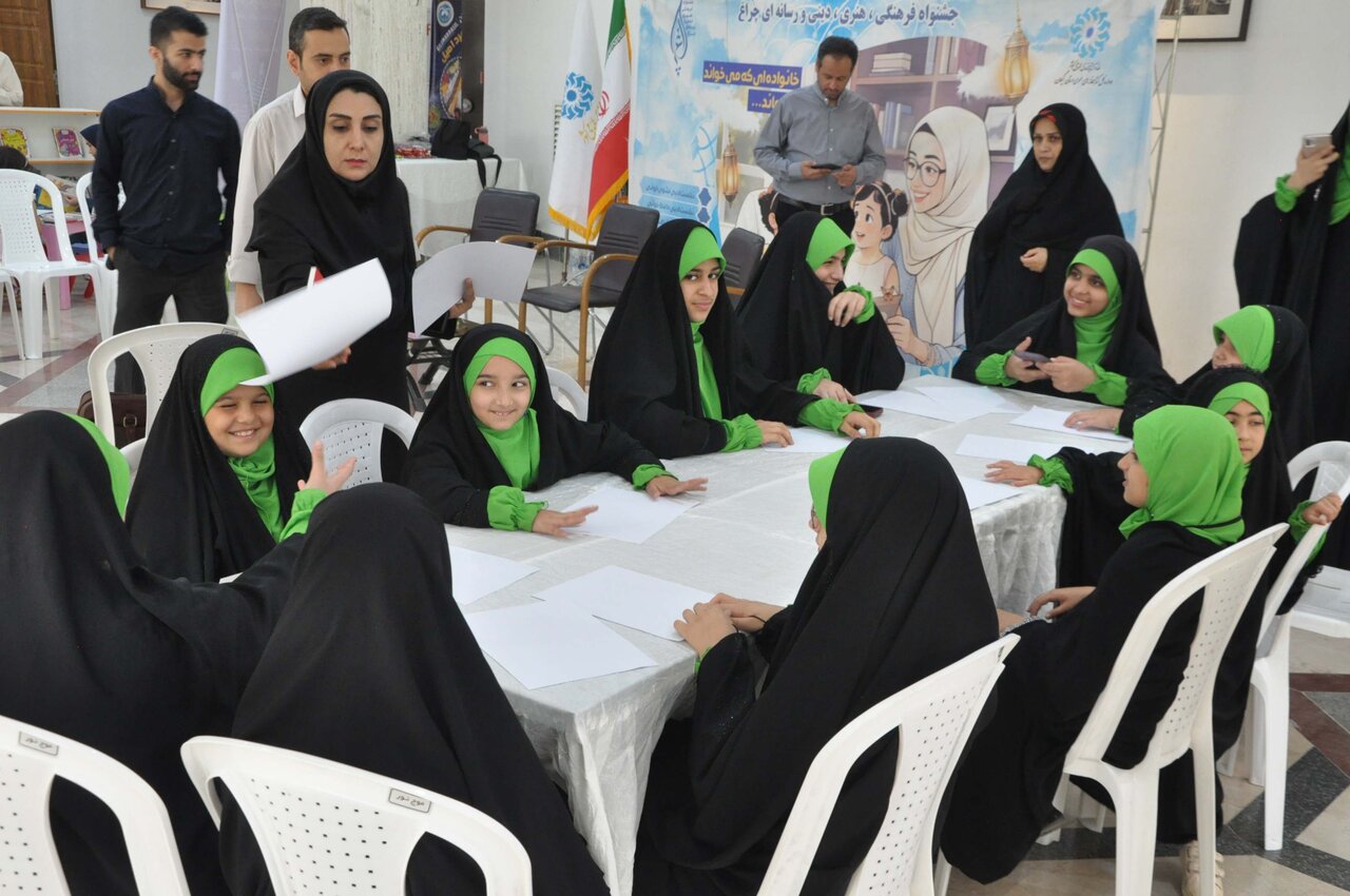 اجرای برنامه‌های متنوع فرهنگی اداره‌کل کتابخانه‌های عمومی استان گیلان در تالار مرکزی رشت