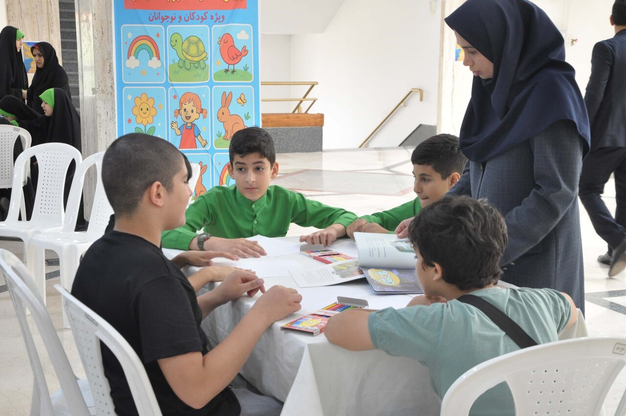 اجرای برنامه‌های متنوع فرهنگی اداره‌کل کتابخانه‌های عمومی استان گیلان در تالار مرکزی رشت