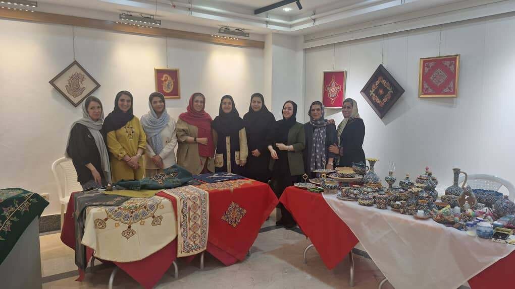 اجرای برنامه‌های متنوع فرهنگی اداره‌کل کتابخانه‌های عمومی استان گیلان در تالار مرکزی رشت