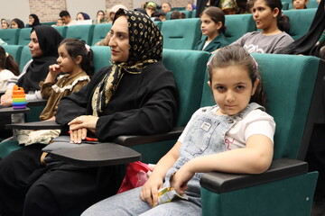 جشن بزرگ عید غدیر در محل کتابخانه مرکزی یزد برگزار شد