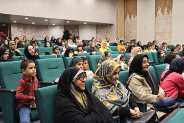 جشن بزرگ عید غدیر در محل کتابخانه مرکزی یزد برگزار شد