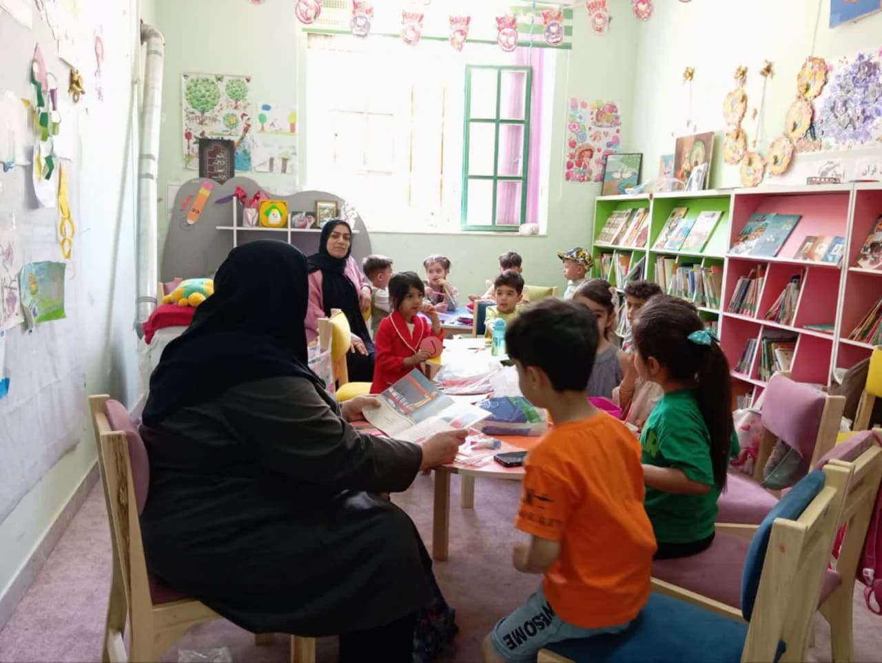 روایتی از خدمات دهی کتابداران به اعضای کتابخانه‌های عمومی استان مرکزی