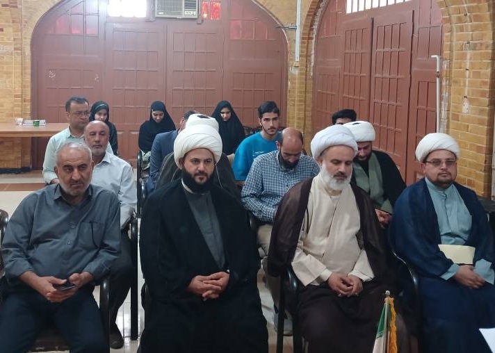 خط به خط با روح الله 