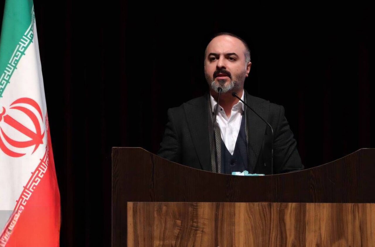 مردم ایران اسلامی در بزنگاه‌های تاریخی پای کار انقلاب و نظام و وطن ایستاده‌اند